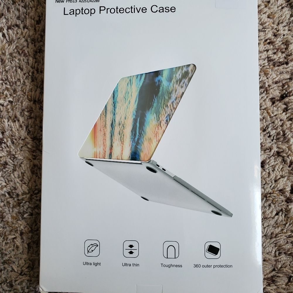 🦋3/$15💰MacBook Pro 13 Laptop Case